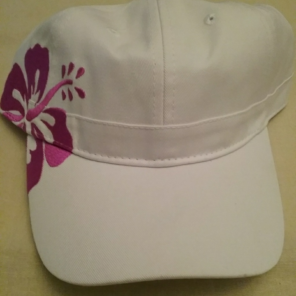 BRAND NEW Costa Rica Pink & White Flower Hat